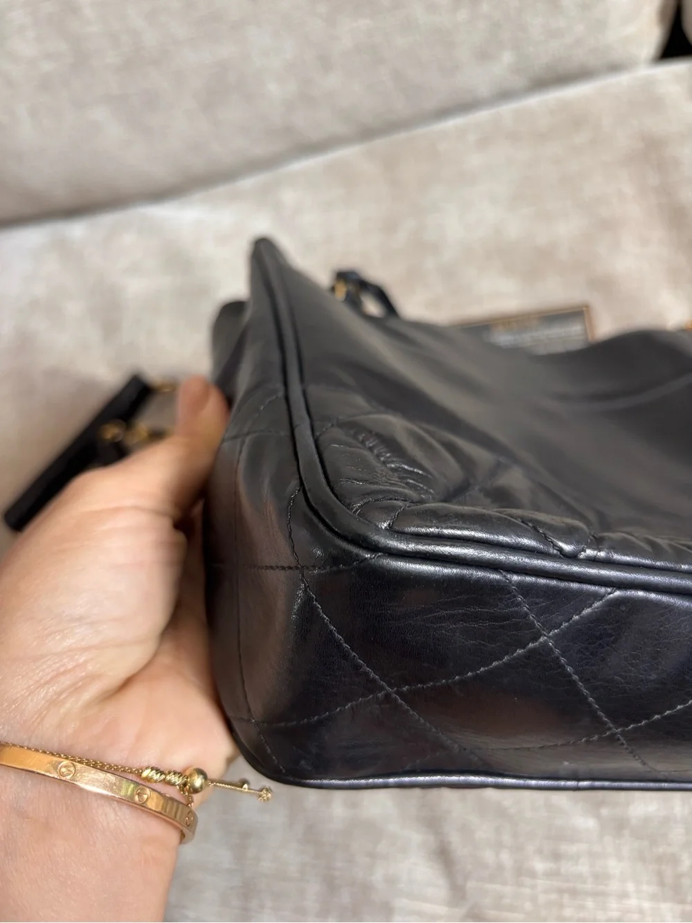 CHANEL perfect weekday